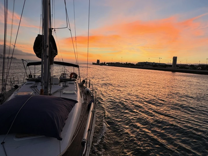 Huur een Jeanneau Sun Odyssey 40.3 in Lissabon