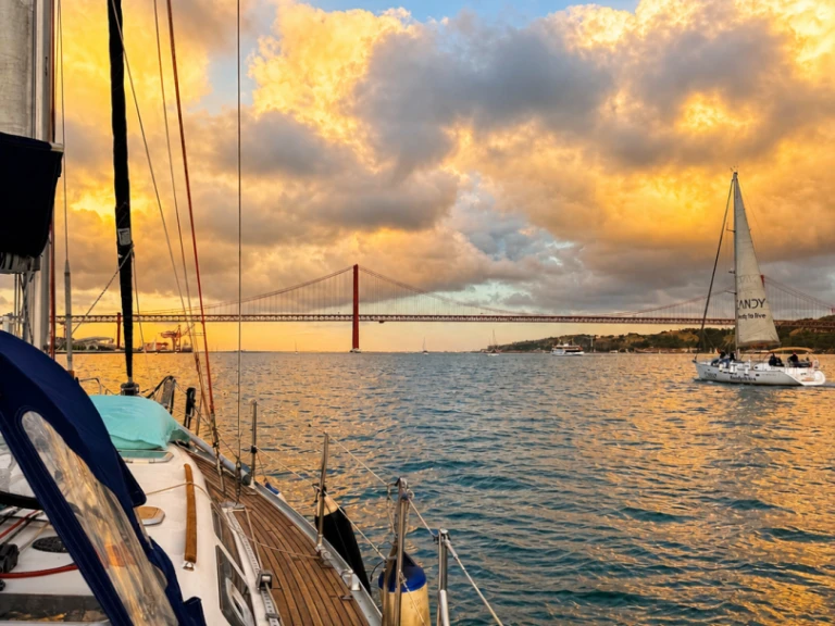 Zeilboot te huur in Lissabon voor de beste prijs