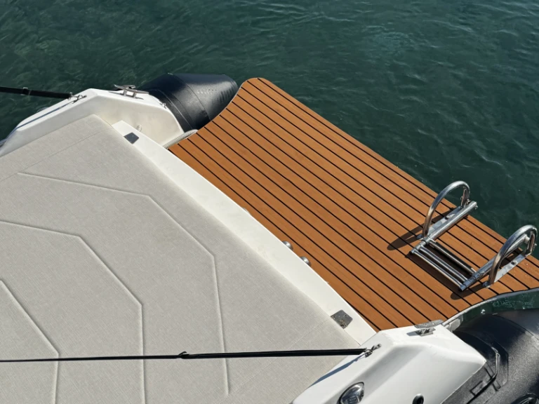 Verhuur Motorboot Cobra met vaarbewijs