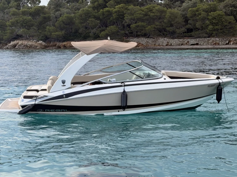 Bootverhuur Régal Regal 2300 in Mandelieu-la-Napoule via SamBoat