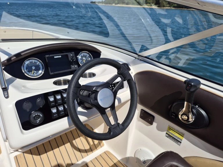 Huur een Bayliner Bayliner 249 SD in Poreč