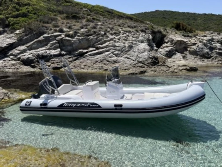 RIB te huur in Le Lavandou voor de beste prijs