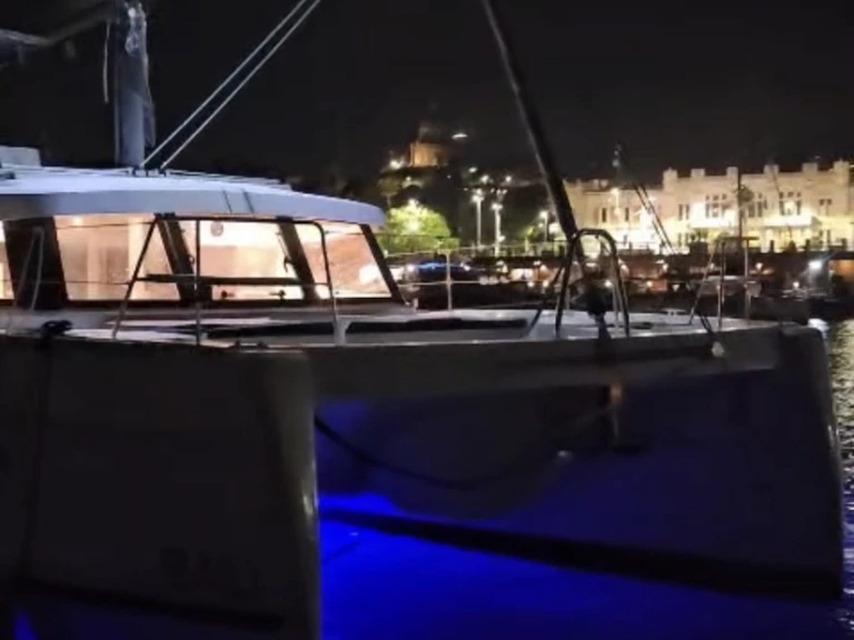Bootverhuur Rimini goedkoop Bali Catspace MY