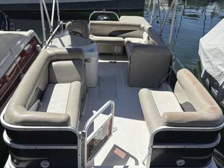 Motorboot te huur in Aix-les-Bains voor de beste prijs