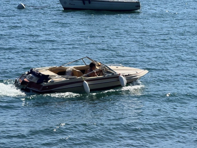 Huur Motorboot met of zonder schipper Glastron in Stresa