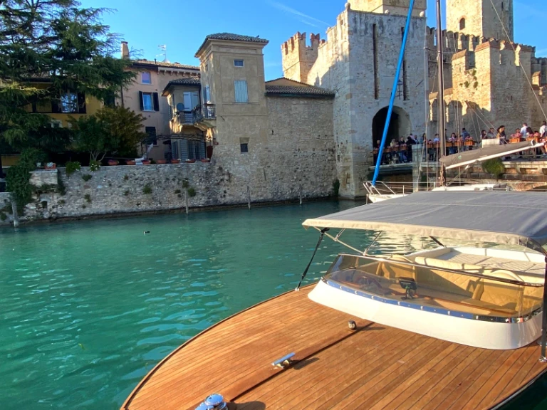 Jachthuur in Sirmione - Ilver JUNIOR 22 via SamBoat