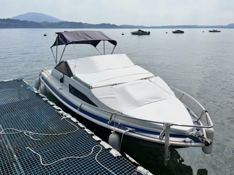 Huur Motorboot met of zonder schipper A HELLAS in Stresa