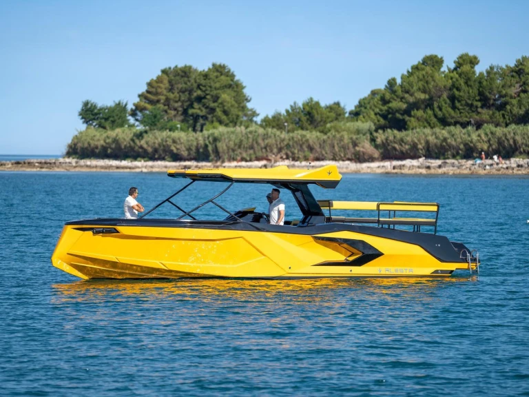 Bootverhuur Rovinj goedkoop Raptor 