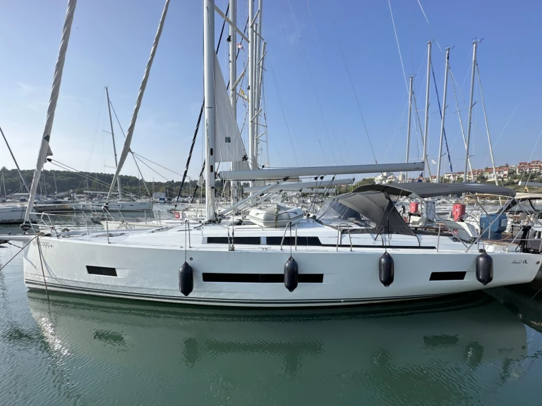 Huur Zeilboot met of zonder schipper Hanse in Pula