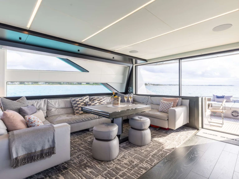 Huur Jacht met of zonder schipper Pershing in Nassau