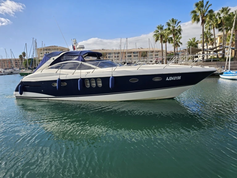 Motorboot te huur in Saint-Raphaël voor de beste prijs