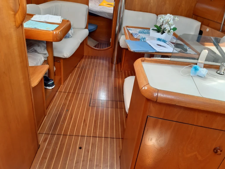 Bootverhuur Jeanneau Sun Odyssey 40 in Marina Lido via SamBoat
