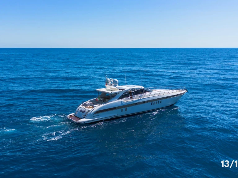 Overmarine S.p.a mangusta 80 te huur van particulier of professional in Cannes
