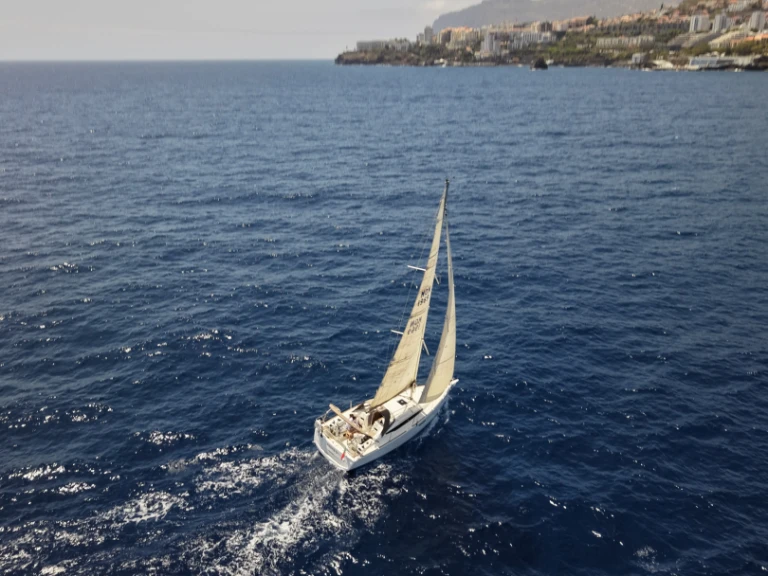 Huur Zeilboot met of zonder schipper Jeanneau in Porto do Funchal