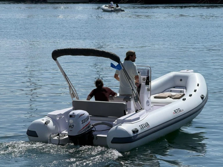 Bootverhuur Selva Selva 570 Elegance in Napels via SamBoat