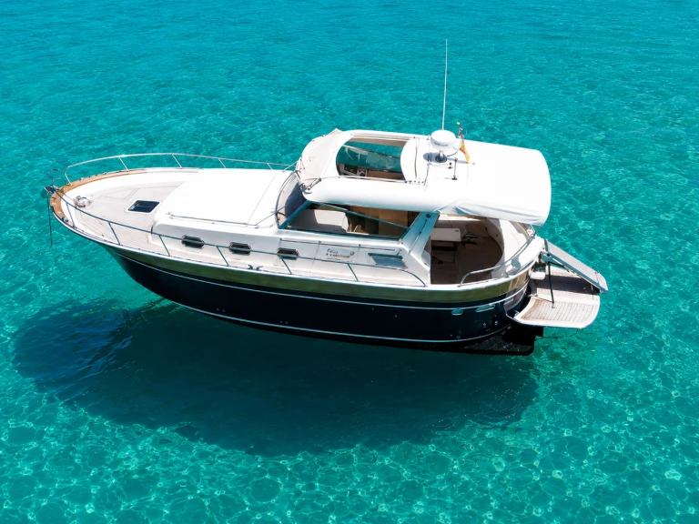 Jachthuur in Mahon Port - Apreamare 100 comfort via SamBoat