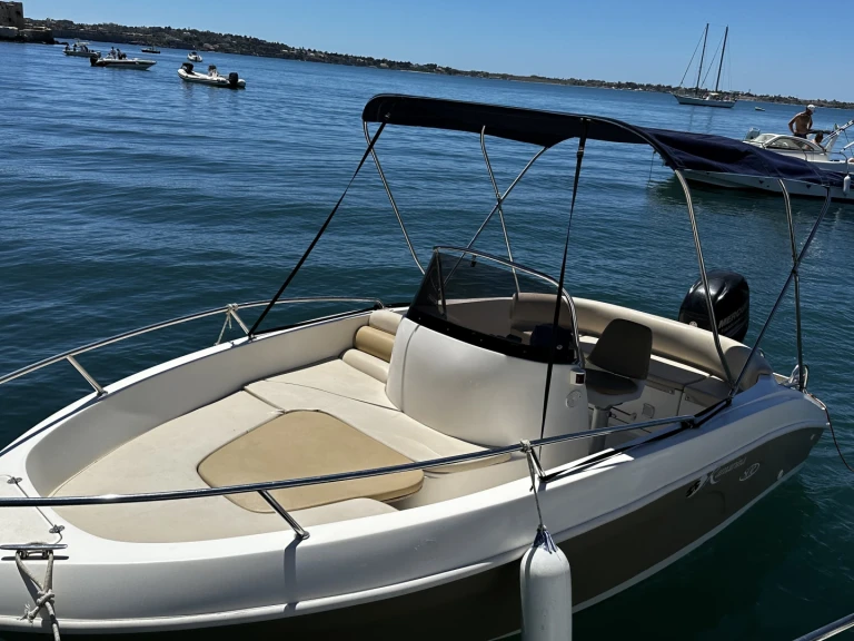 Huur een Kamarina 505 in Siracusa