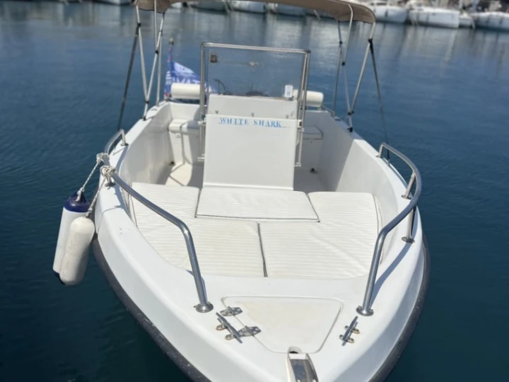 Motorboot te huur in San Foca voor de beste prijs