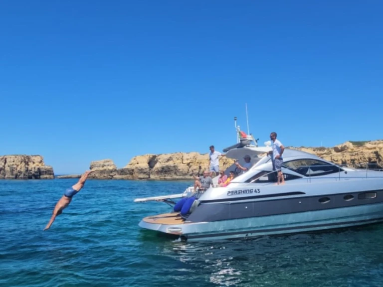 Pershing Pershing 43 HT te huur van particulier of professional in Albufeira