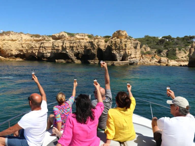 Huur een Pershing Pershing 43 HT in Albufeira