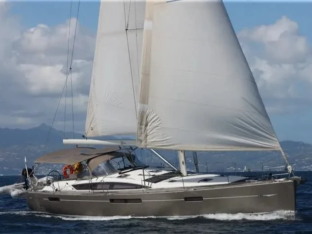 Verhuur Zeilboot Jeanneau met vaarbewijs