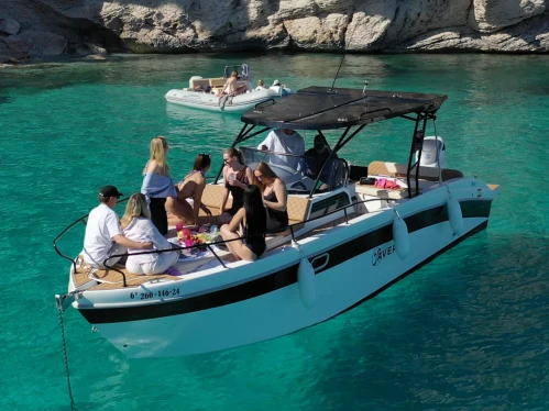 Motorboot te huur in Santa ponça voor de beste prijs