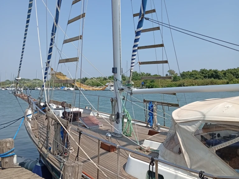 Verhuur Zeilboot in Porto Turistico Di Roma (Ostia) - Schooner Staysail