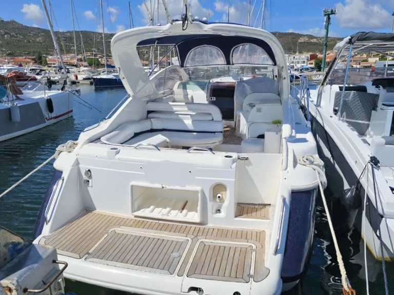 Verhuur Motorboot Fairline met vaarbewijs