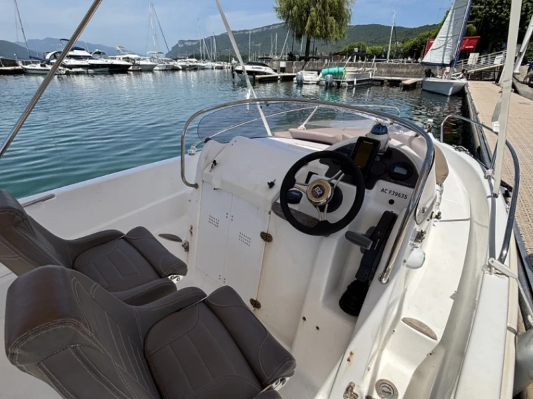 Huur Motorboot met of zonder schipper Cap-Ferret in Aix-les-Bains