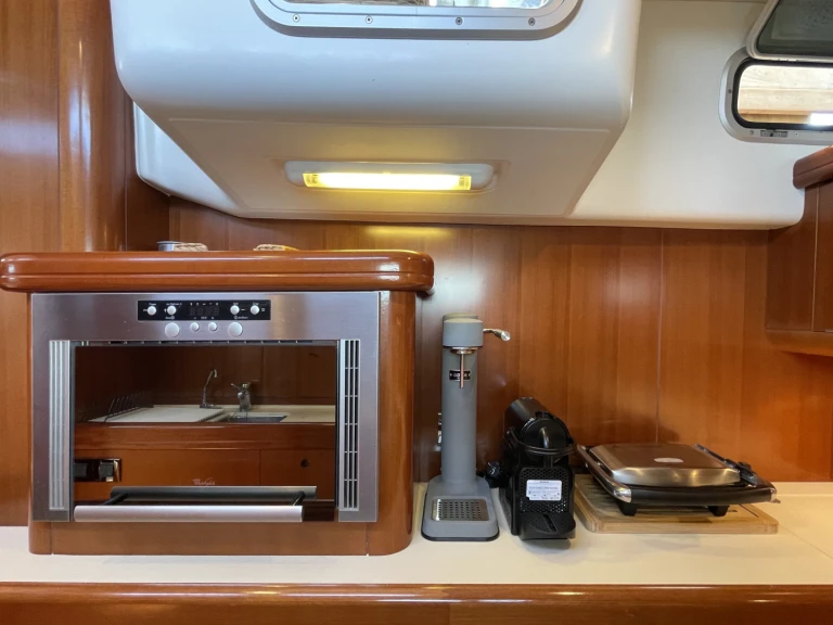 Huur een Bénéteau Beneteau 57 (Owner Version) in Sithonia