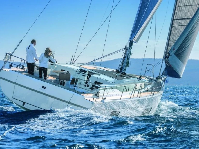 Huur een Bavaria Bavaria C45 in Pirovac