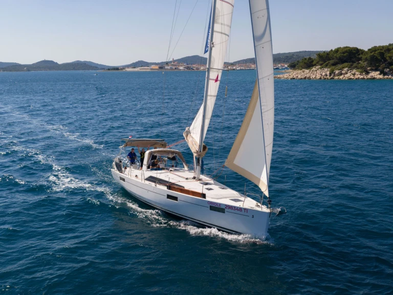 Jachthuur in Pirovac - Bénéteau Oceanis 41.1 via SamBoat