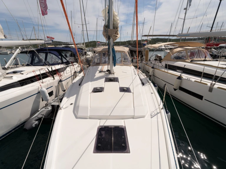 Verhuur Zeilboot in Pirovac - Bénéteau Oceanis 41.1
