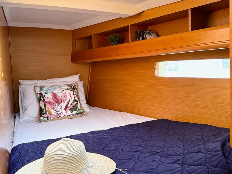 Huur een Jeanneau Sun Odyssey 469 in Nydri