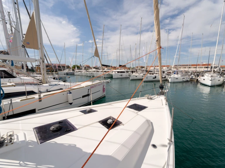 Bootverhuur Pirovac goedkoop Oceanis 41.1