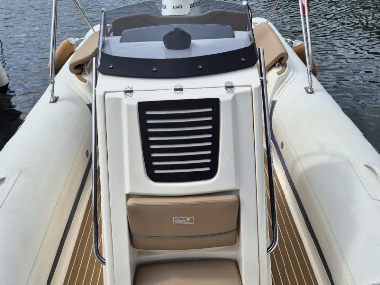 Bootverhuur Bwa Sport 26 GTO in Cannigione via SamBoat