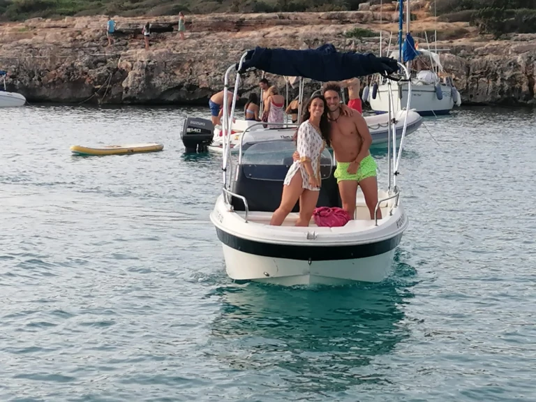Bootverhuur Ciutadella de Menorca goedkoop Remus 450 open