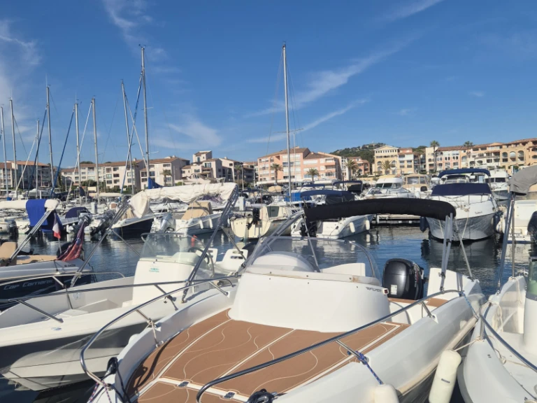 Bootverhuur Bénéteau Flyer 5.5 SUNdeck in Six-Fours-les-Plages via SamBoat