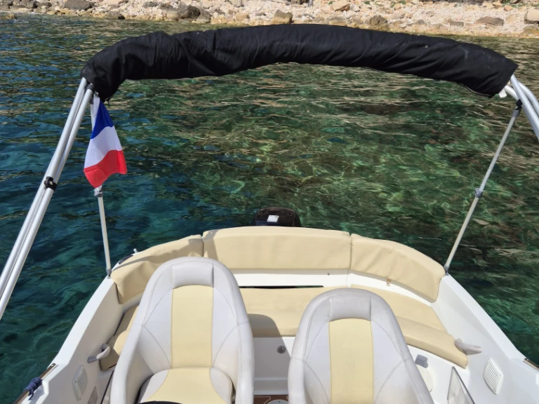 Huur Motorboot met of zonder schipper Bénéteau in Six-Fours-les-Plages