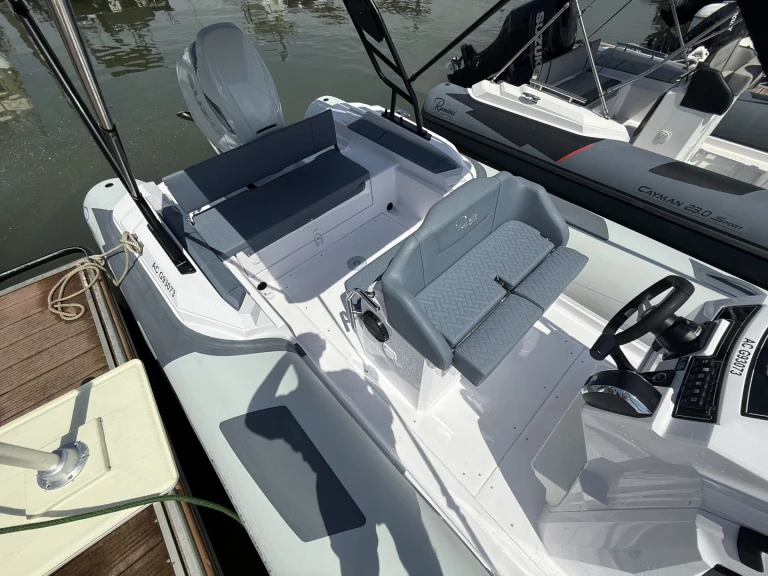 Huur een Ranieri Cayman 26 Sport Touring in Arcachon