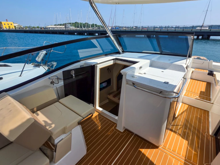 Aquila Aquila 32 Sport te huur van particulier of professional in Pula
