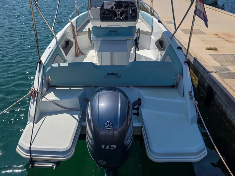 Motorboot te huur in Pula voor de beste prijs