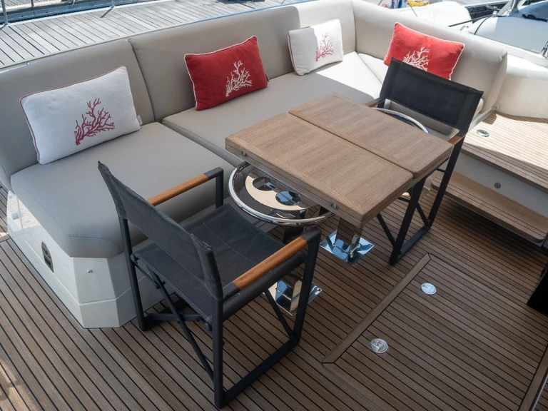 Huur een Prestige Prestige 520 S in Pozzuoli