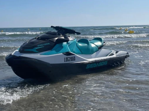 Sea-Doo GTX  te huur van particulier of professional in Le Grau-du-Roi