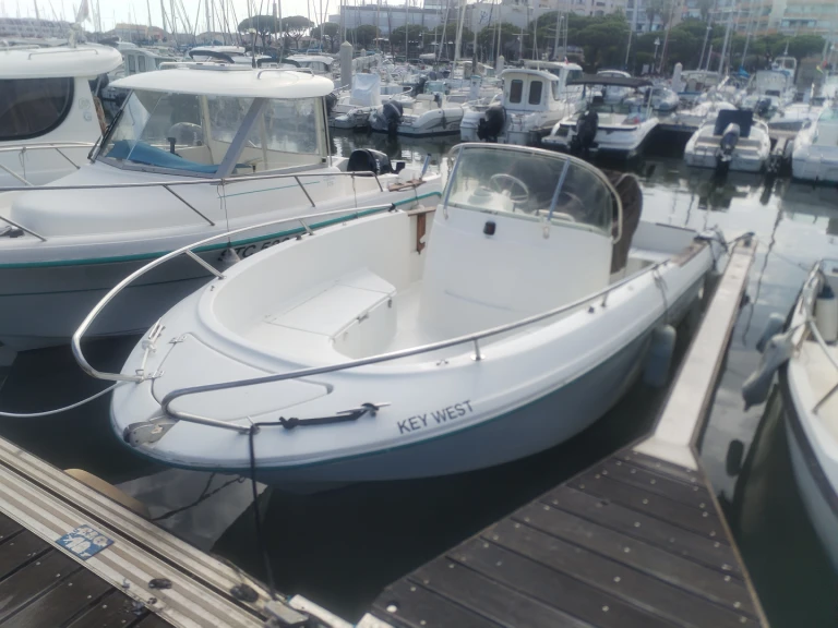Huur Motorboot met of zonder schipper Jeanneau in Carnon-Plage