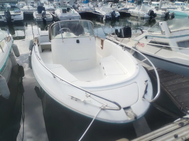 Verhuur Motorboot Jeanneau met vaarbewijs