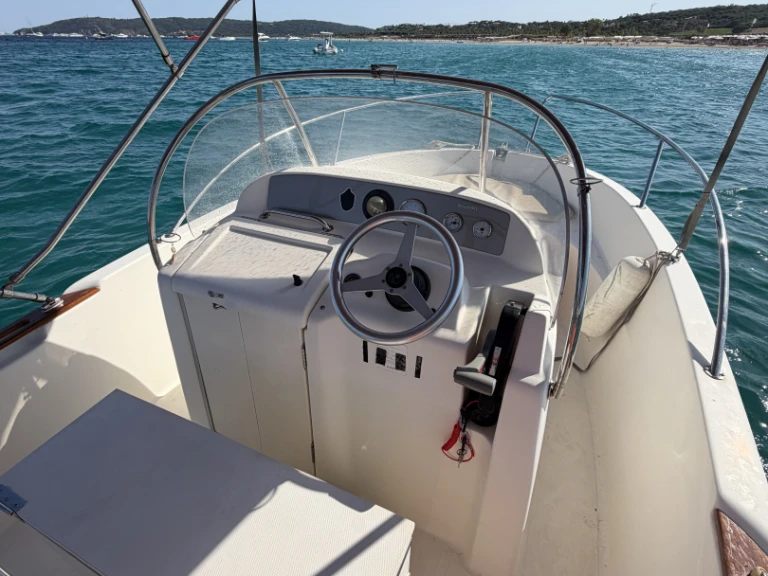 Jachthuur in Les Issambres - Jeanneau Cap Camarat 545 via SamBoat