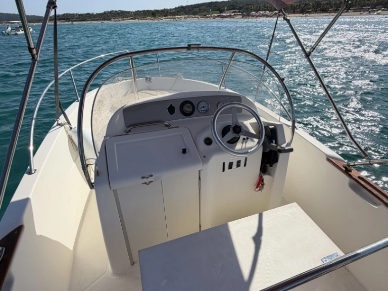Bootverhuur Jeanneau Cap Camarat 545 in Les Issambres via SamBoat