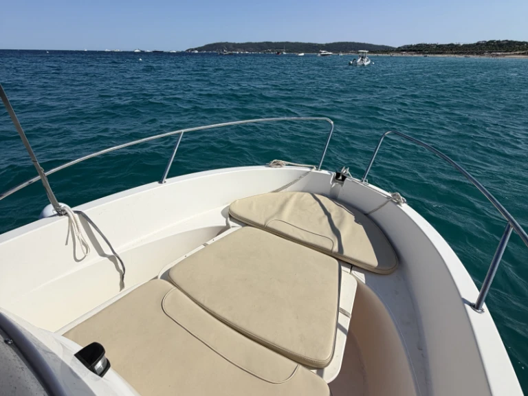 Huur Motorboot met of zonder schipper Jeanneau in Les Issambres