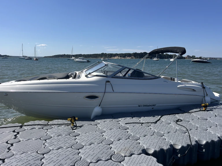 Huur een Stingray 250LR in Poole